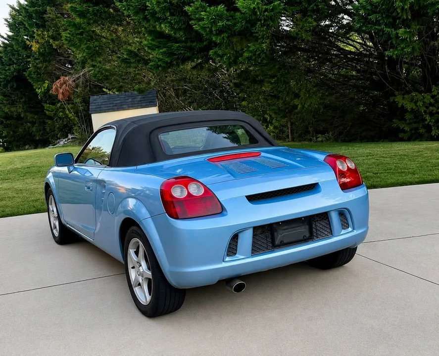 2004 Toyota MR2 Spyder/MR-S - Image 3 of 8
