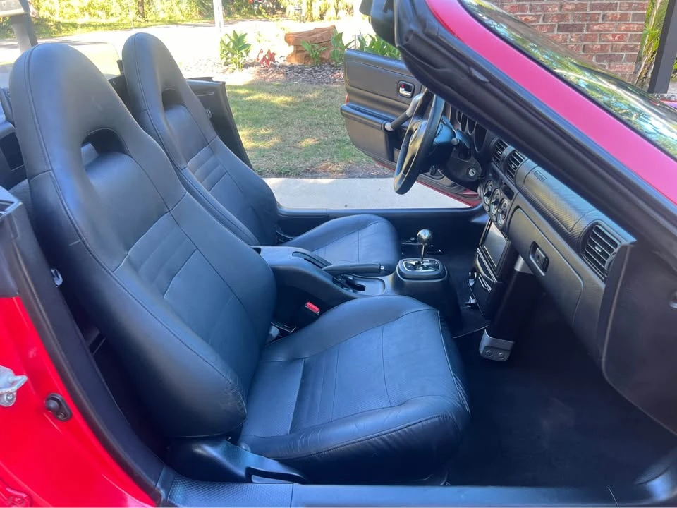 2004 Toyota MR2 Spyder/MR-S - Image 16 of 19