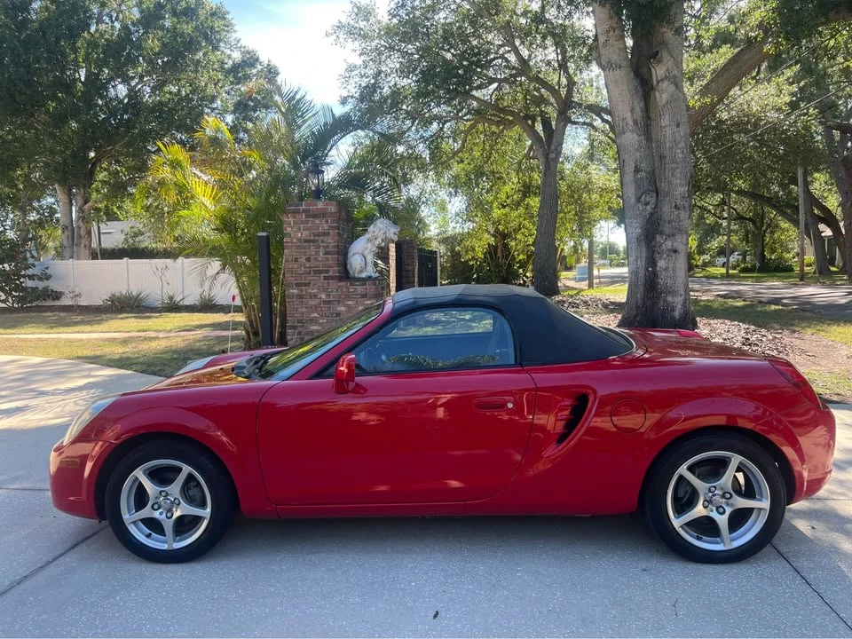 2004 Toyota MR2 Spyder/MR-S - Image 10 of 19