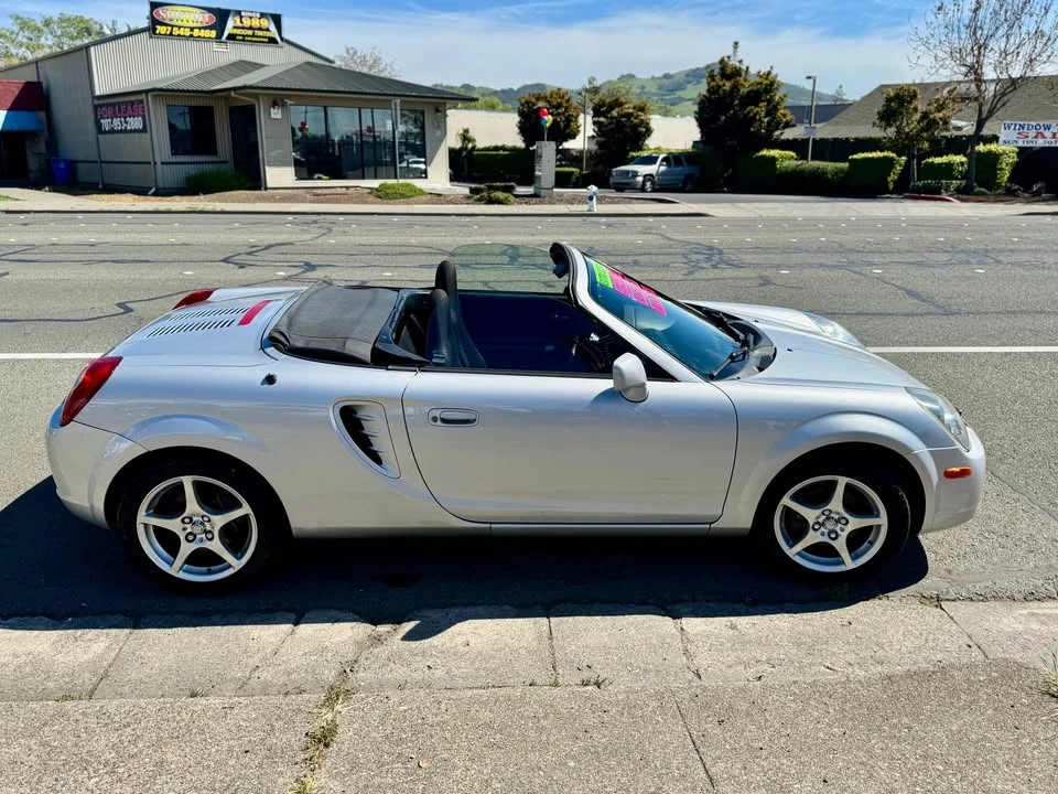 2004 Toyota MR2 Spyder/MR-S - Image 15 of 20