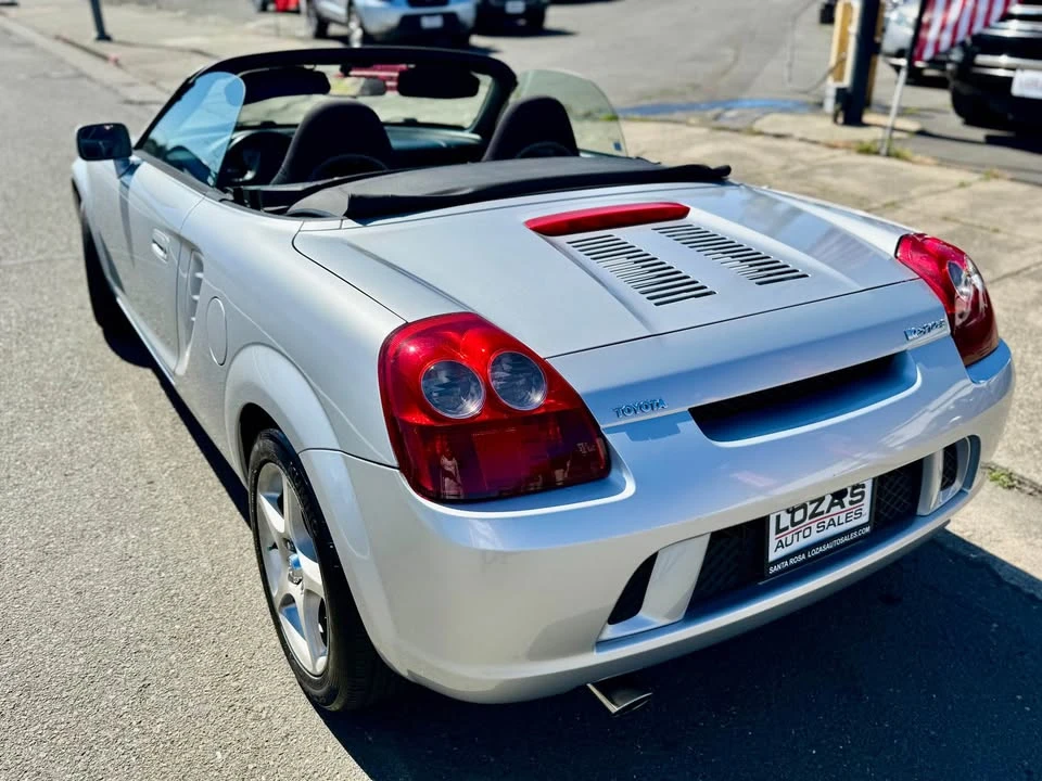 2004 Toyota MR2 Spyder/MR-S - Image 17 of 20