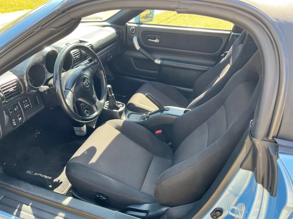 2004 Toyota MR2 Spyder/MR-S - Image 7 of 8