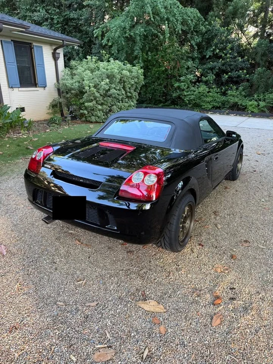 2004 Toyota MR2 Spyder/MR-S - Image 5 of 10