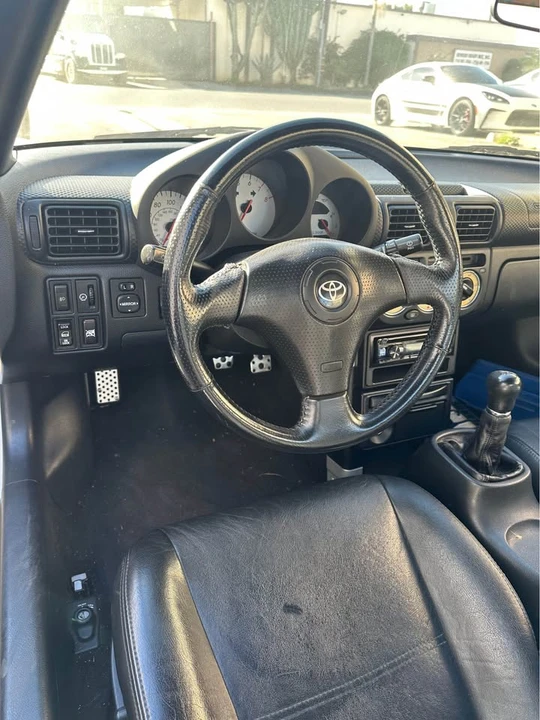 2004 Toyota MR2 Spyder/MR-S - Image 7 of 10