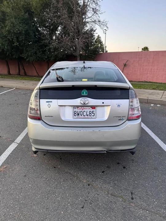 2004 Toyota Prius 2nd Gen - Image 4 of 10