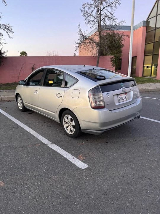 2004 Toyota Prius 2nd Gen - Image 3 of 10