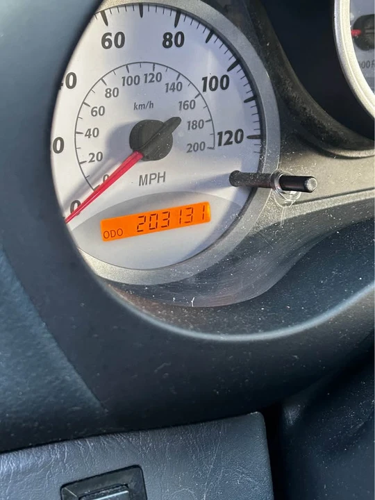 2004 Toyota RAV4 2nd Gen - Image 5 of 5