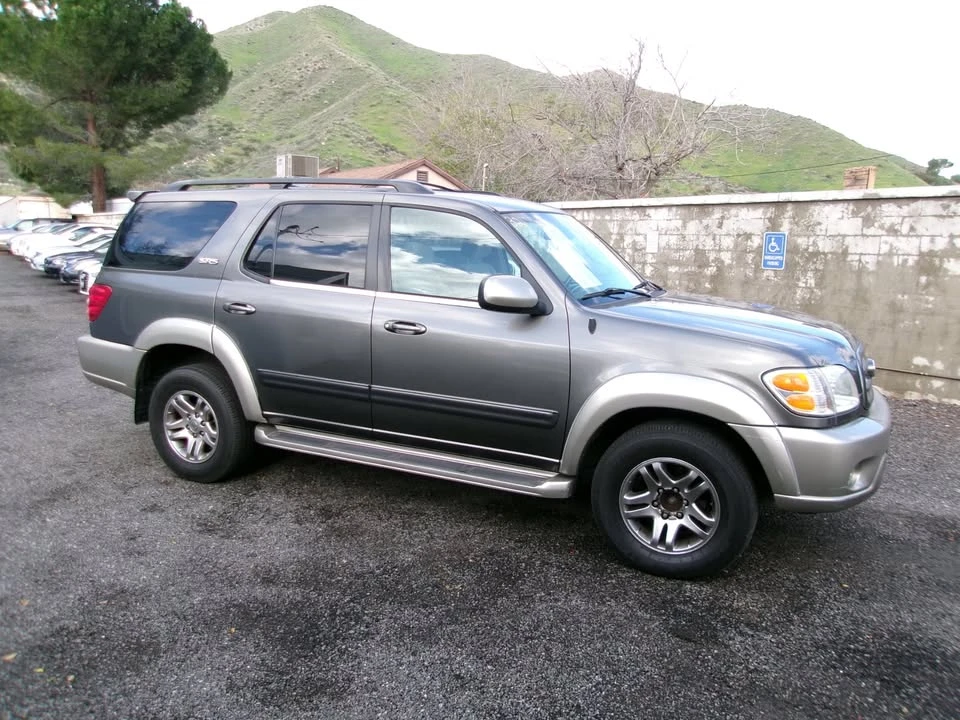 2004 Toyota Sequoia 1st Gen - Image 11 of 20