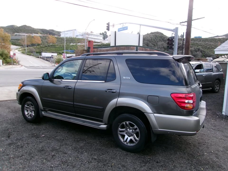 2004 Toyota Sequoia 1st Gen - Image 5 of 20