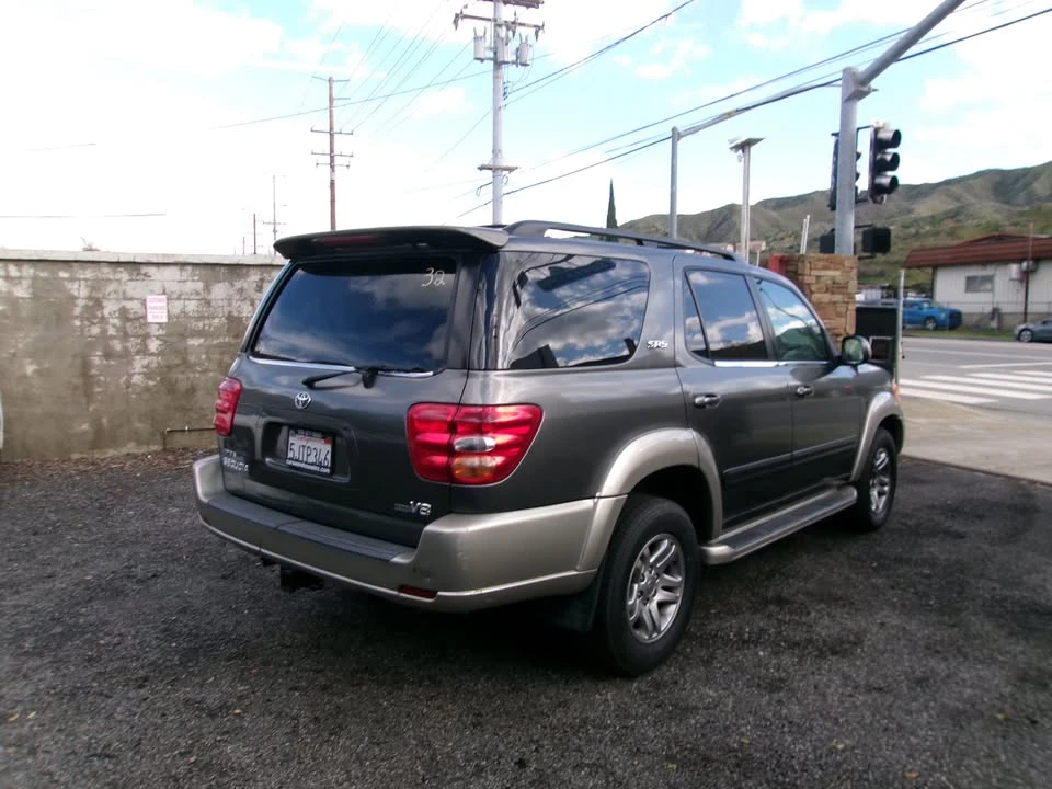 2004 Toyota Sequoia 1st Gen - Image 8 of 20