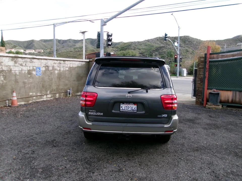 2004 Toyota Sequoia 1st Gen - Image 7 of 20