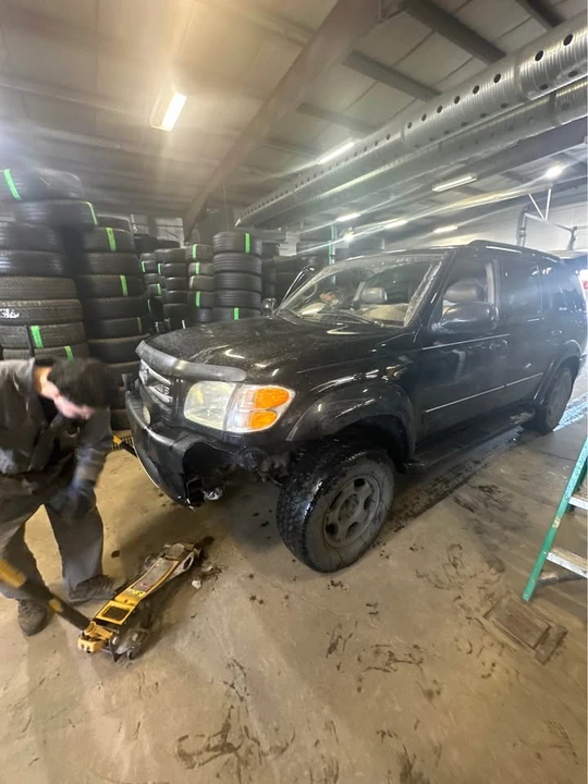 2004 Toyota Sequoia 1st Gen - Image 6 of 6
