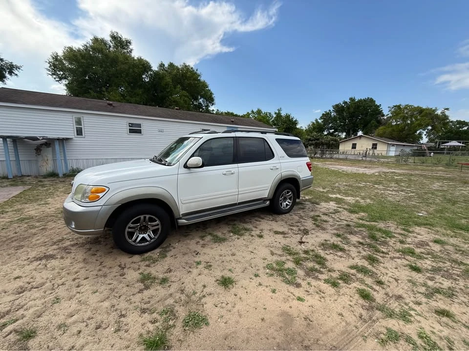 2004 Toyota Sequoia 1st Gen - Image 8 of 11