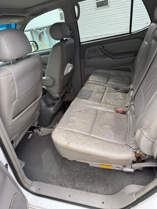 2004 Toyota Sequoia 1st Gen - Image 6 of 11