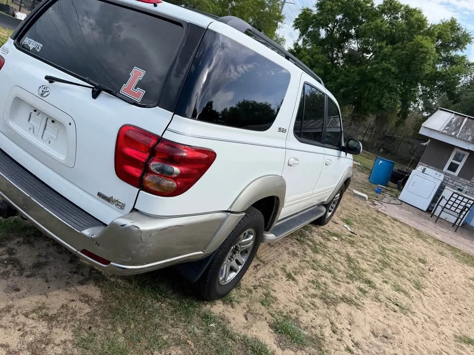 2004 Toyota Sequoia 1st Gen - Image 3 of 11