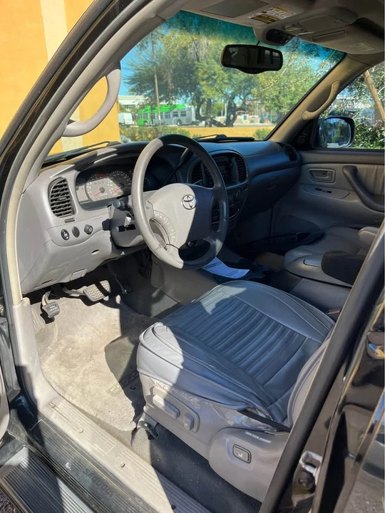 2004 Toyota Sequoia 1st Gen - Image 7 of 10
