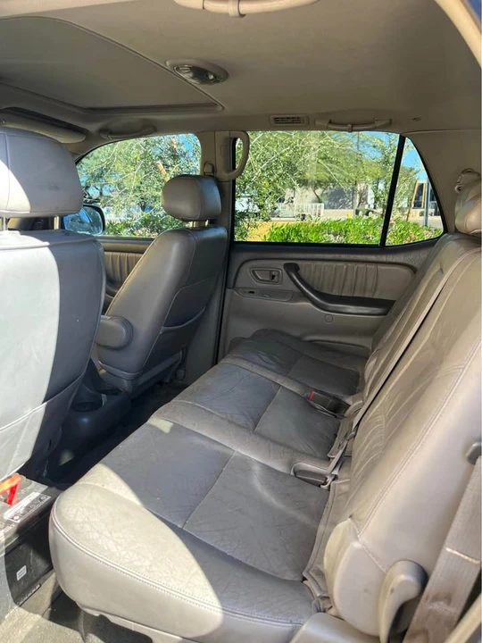 2004 Toyota Sequoia 1st Gen - Image 9 of 10