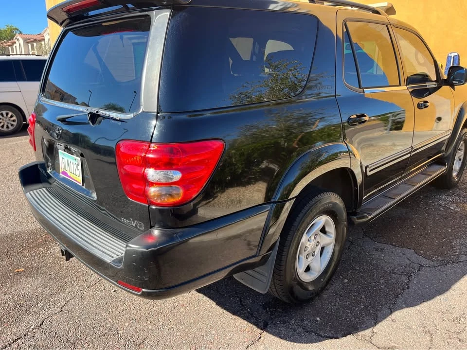 2004 Toyota Sequoia 1st Gen - Image 5 of 10