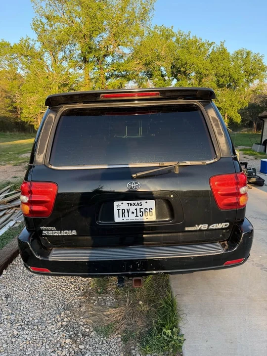 2004 Toyota Sequoia 1st Gen - Image 3 of 10