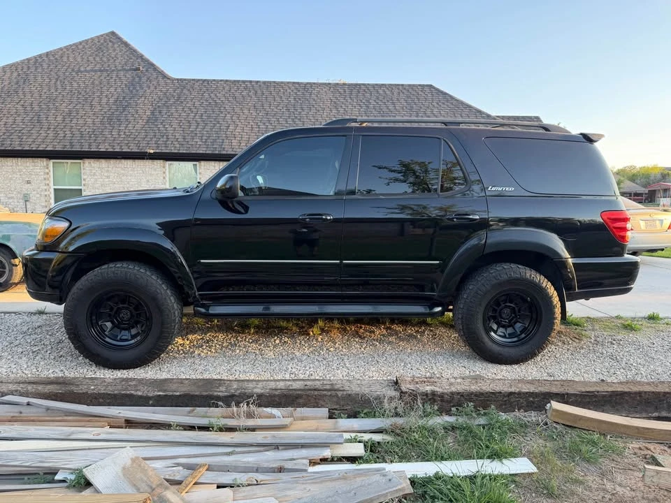 2004 Toyota Sequoia 1st Gen - Image 5 of 10