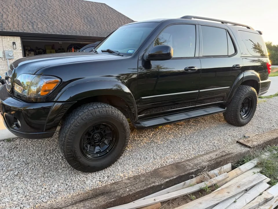 2004 Toyota Sequoia 1st Gen - Image 4 of 10