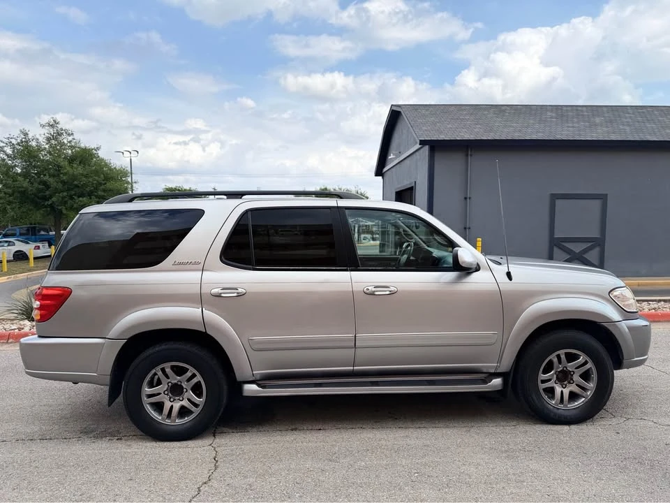 2004 Toyota Sequoia 1st Gen - Image 4 of 20
