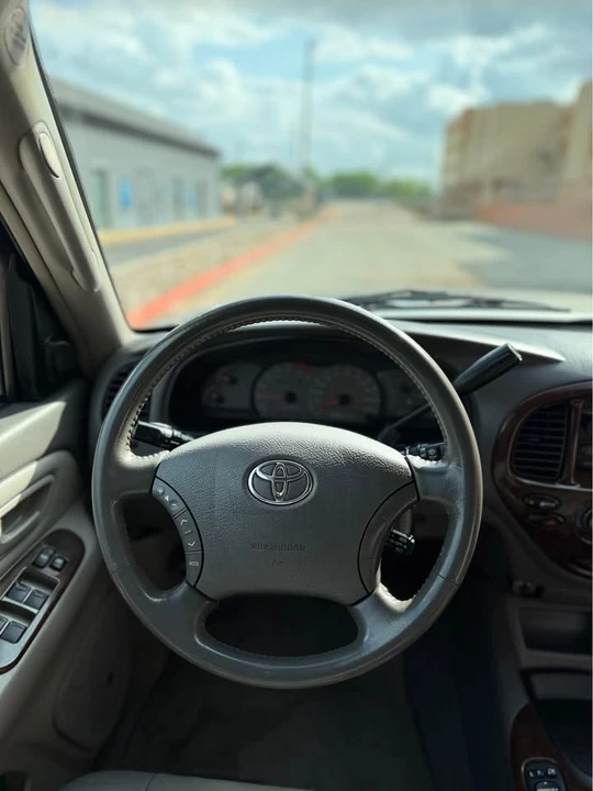 2004 Toyota Sequoia 1st Gen - Image 15 of 20