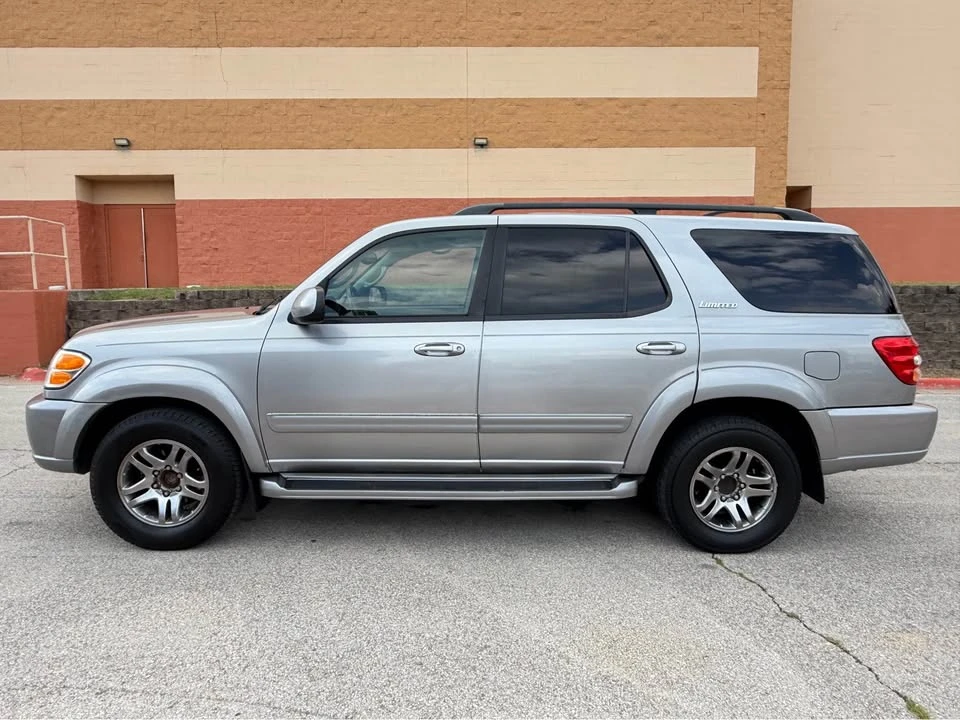 2004 Toyota Sequoia 1st Gen - Image 8 of 20