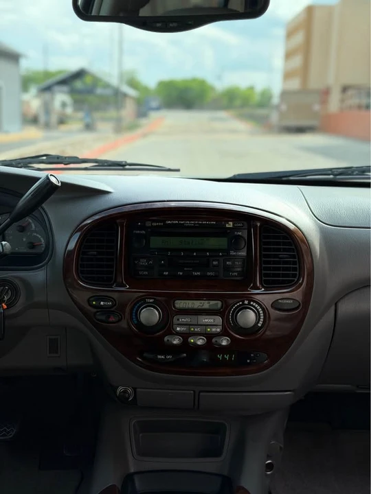 2004 Toyota Sequoia 1st Gen - Image 14 of 20