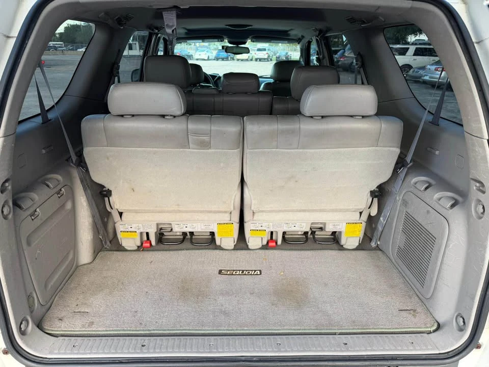 2004 Toyota Sequoia 1st Gen - Image 8 of 13