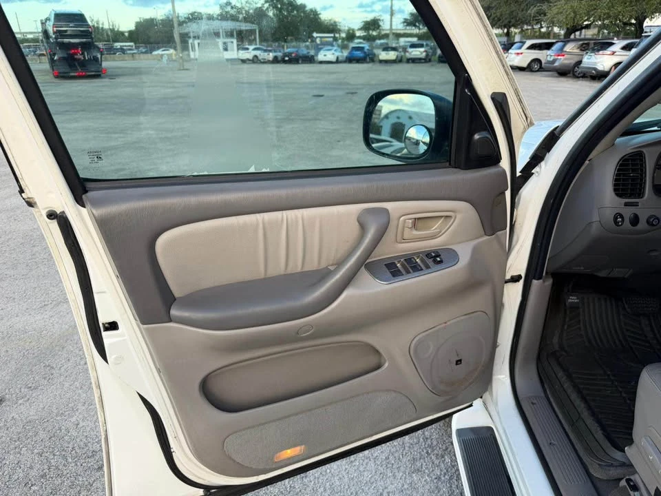 2004 Toyota Sequoia 1st Gen - Image 10 of 13