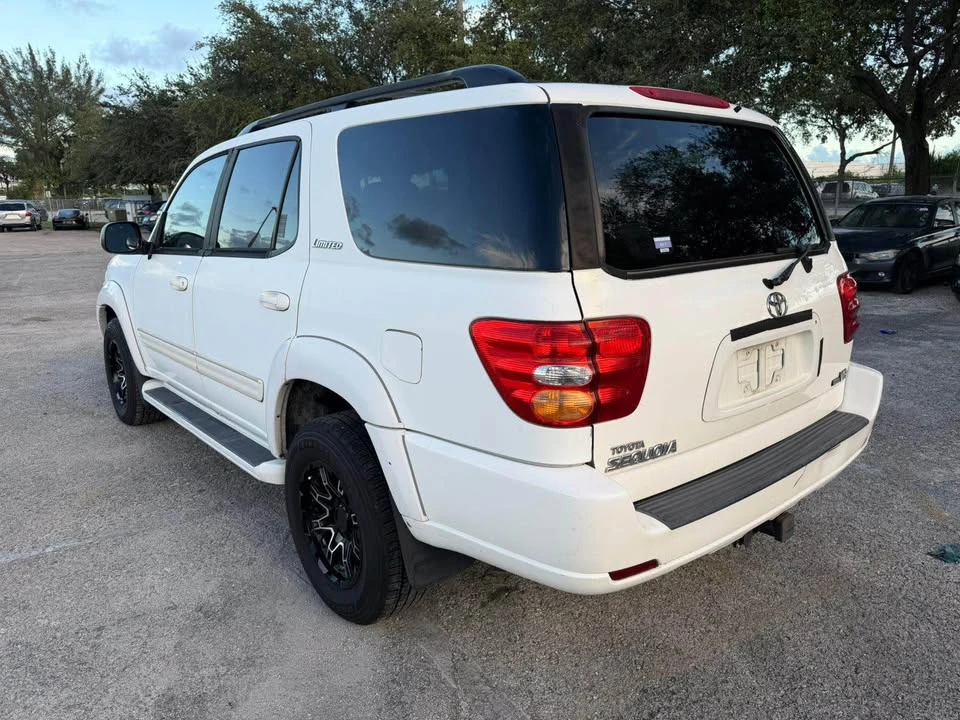 2004 Toyota Sequoia 1st Gen - Image 3 of 13