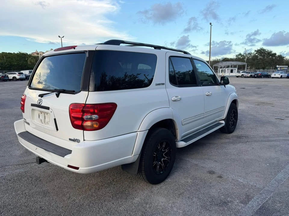 2004 Toyota Sequoia 1st Gen - Image 11 of 13