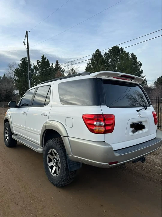 2004 Toyota Sequoia 1st Gen - Image 16 of 19