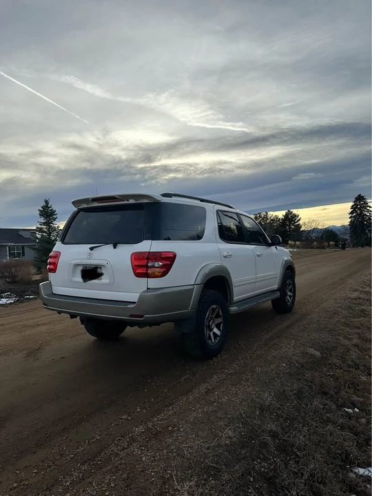 2004 Toyota Sequoia 1st Gen - Image 17 of 19