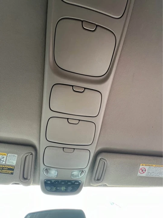 2004 Toyota Sequoia 1st Gen - Image 9 of 10