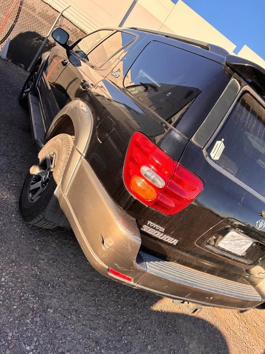 2004 Toyota Sequoia 1st Gen - Image 7 of 14
