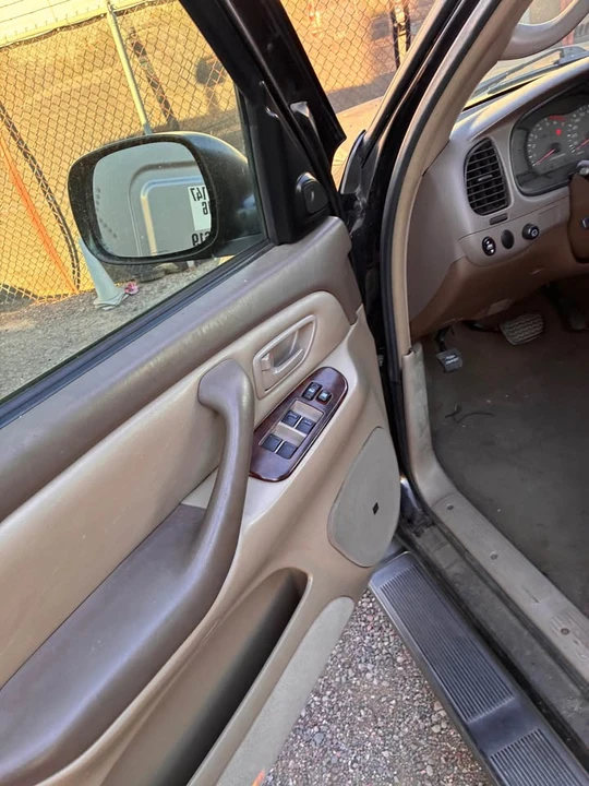 2004 Toyota Sequoia 1st Gen - Image 9 of 14