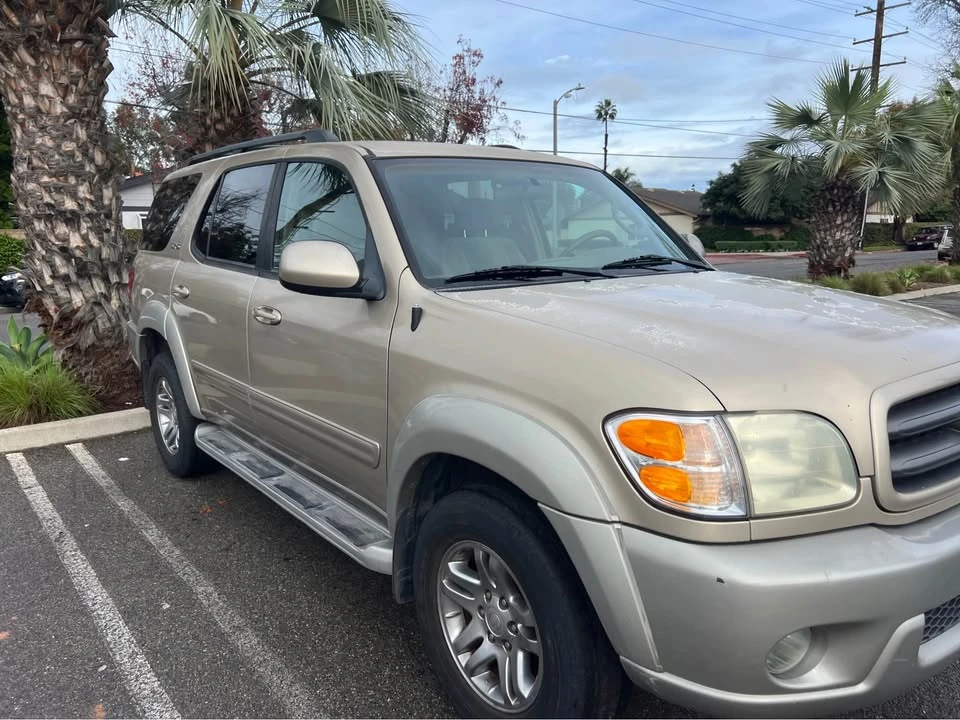 2004 Toyota Sequoia 1st Gen - Image 3 of 10