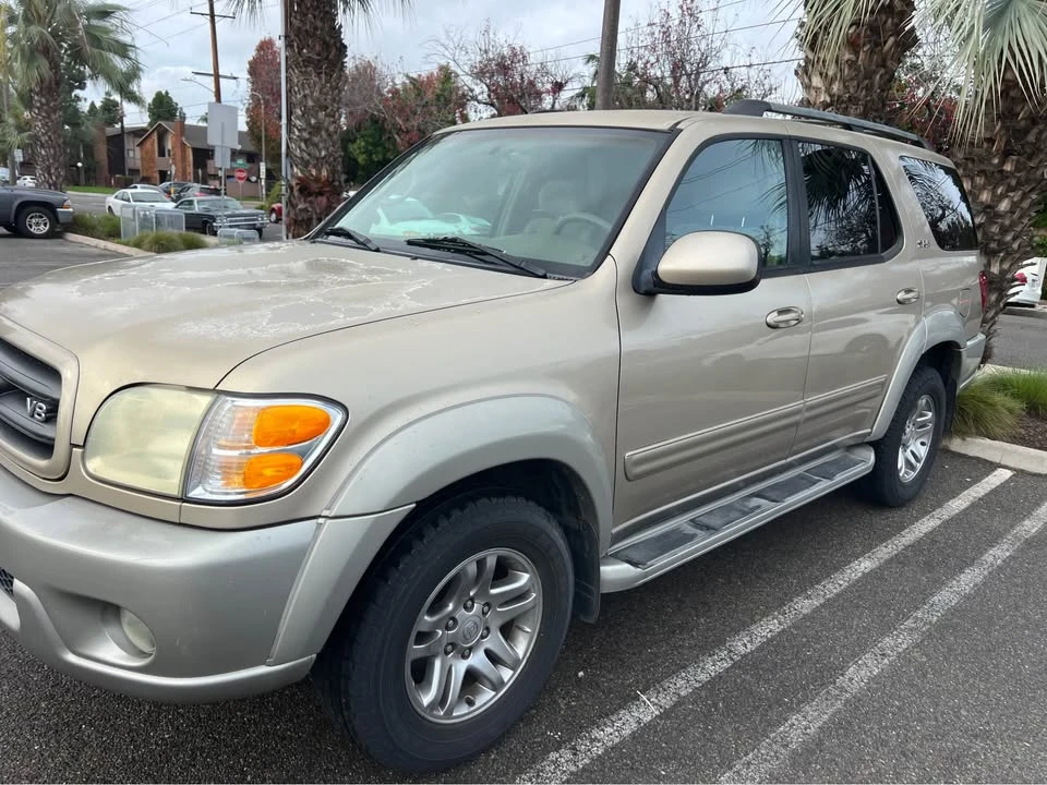 2004 Toyota Sequoia 1st Gen - Image 2 of 10