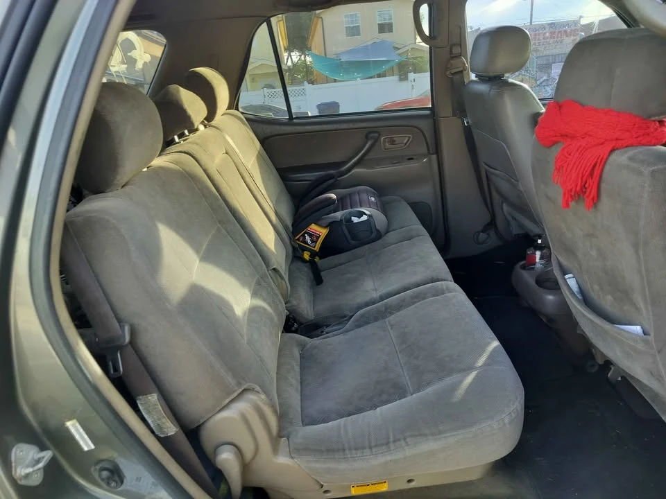 2004 Toyota Sequoia 1st Gen - Image 4 of 6