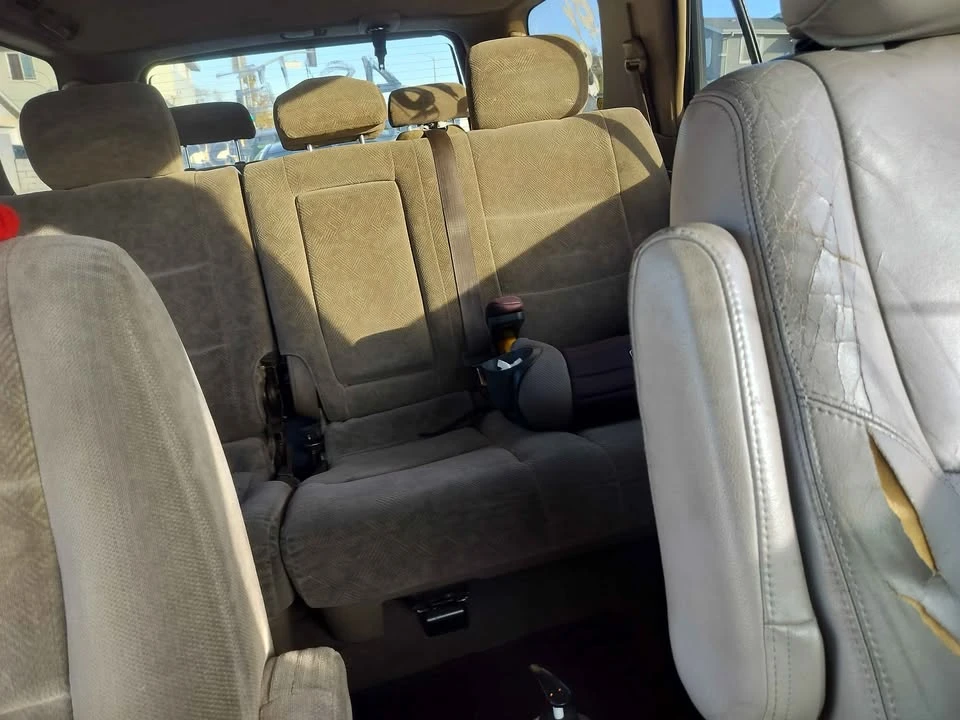 2004 Toyota Sequoia 1st Gen - Image 2 of 6