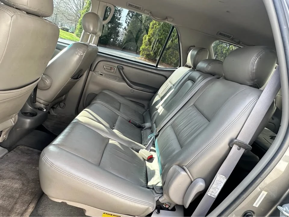 2004 Toyota Sequoia 1st Gen - Image 11 of 19