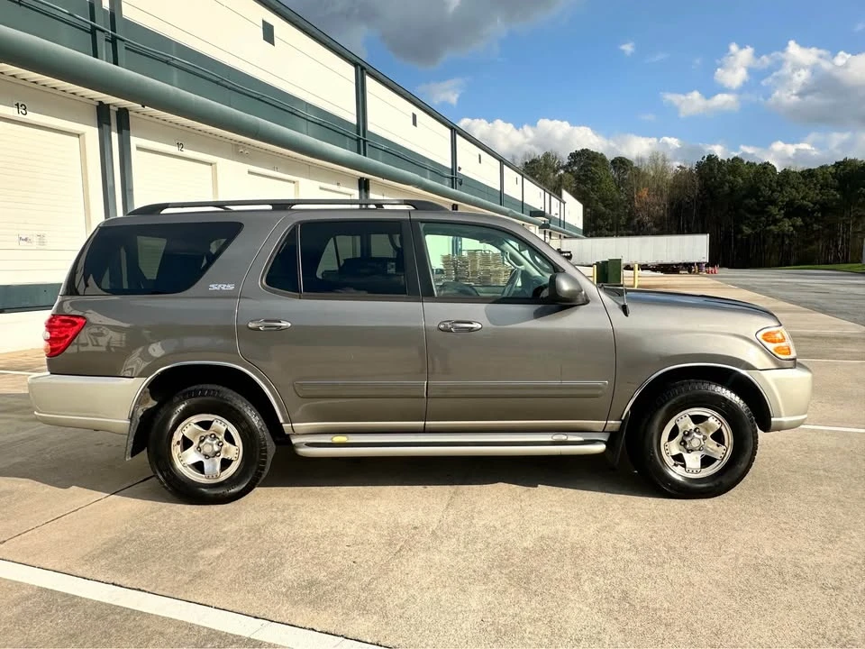2004 Toyota Sequoia 1st Gen - Image 7 of 19