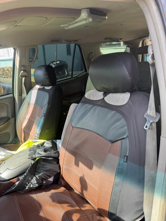 2004 Toyota Sequoia 1st Gen - Image 9 of 10