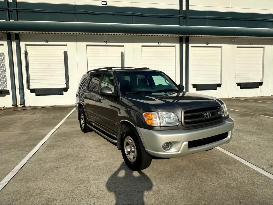 2004 Toyota Sequoia 1st Gen - Image 2 of 19