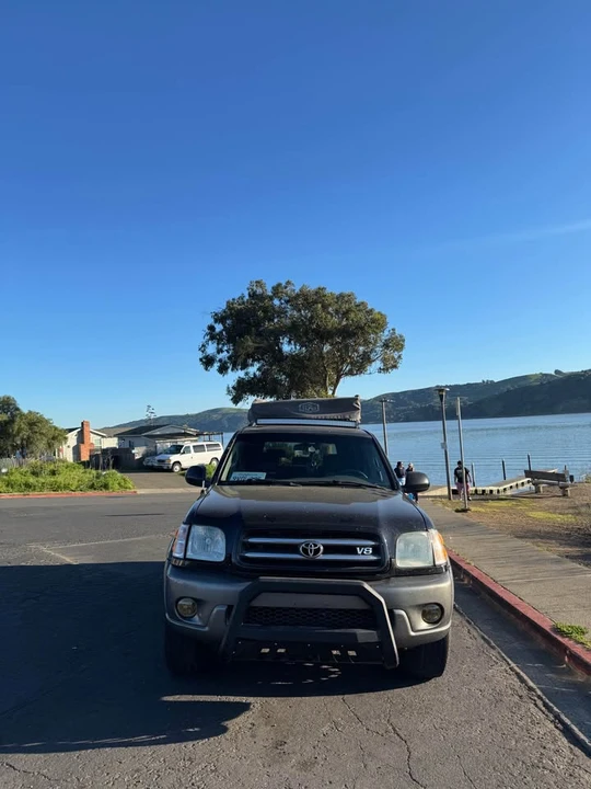 2004 Toyota Sequoia 1st Gen - Image 2 of 10