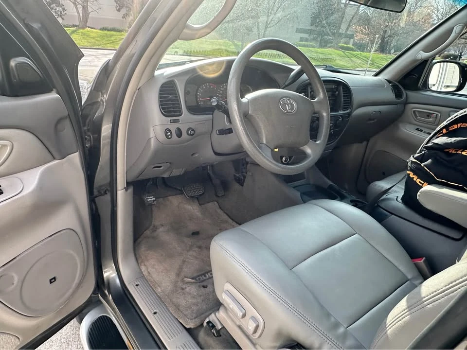 2004 Toyota Sequoia 1st Gen - Image 17 of 19