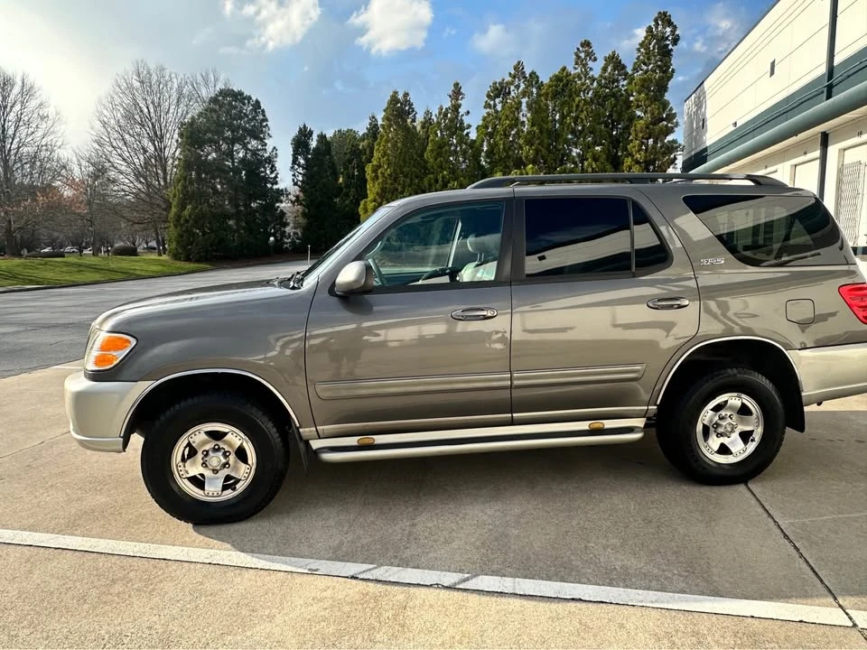 2004 Toyota Sequoia 1st Gen - Image 8 of 19
