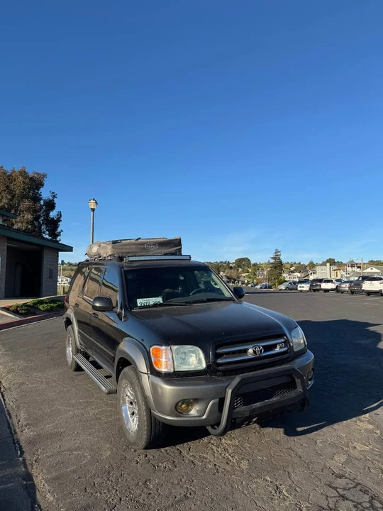 2004 Toyota Sequoia 1st Gen - Image 7 of 10